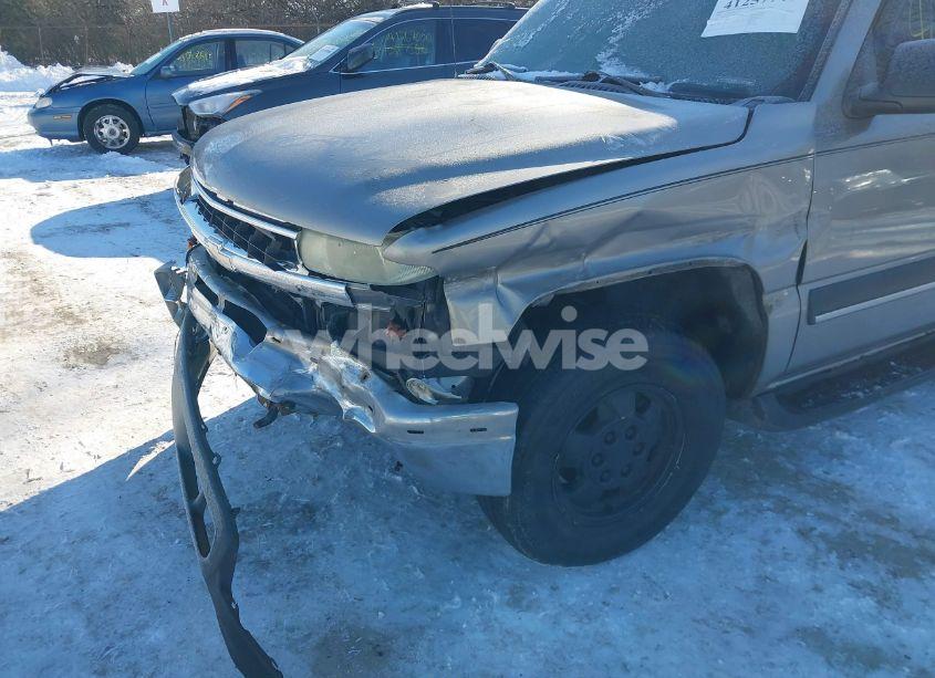 Photo 19 of 2003 Chevrolet Suburban 1500 LS (VIN 1GNFK16Z43J219386)