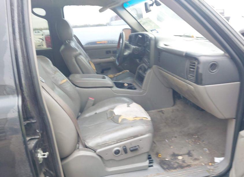 Photo 5 of 2004 Chevrolet Suburban 1500 LT (VIN 1GNFK16Z44J262627)