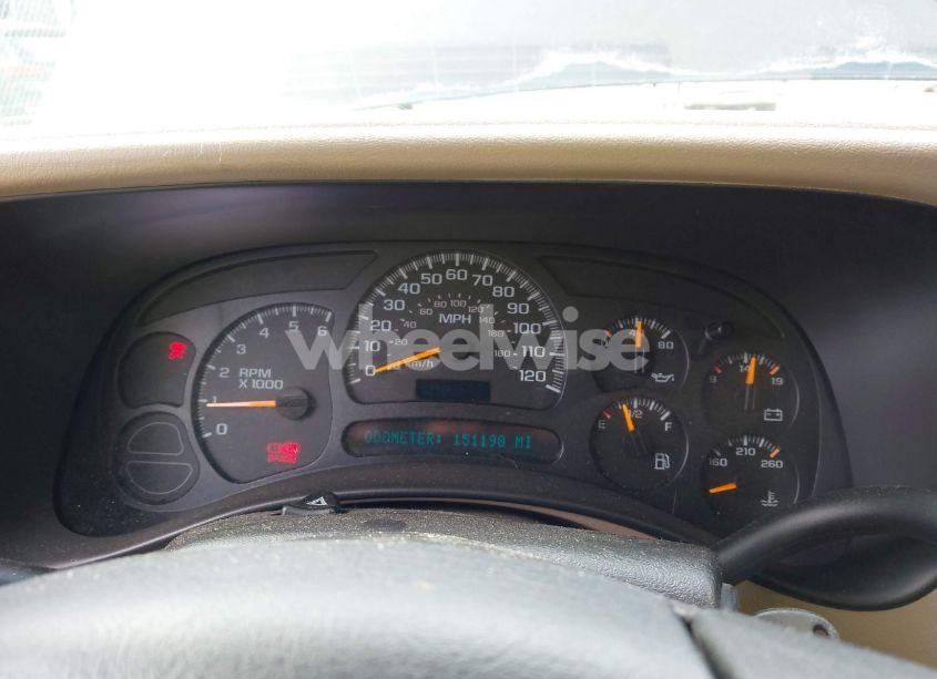 Photo 7 of 2005 Chevrolet Suburban 1500 LT (VIN 1GNFK16Z45J120196)