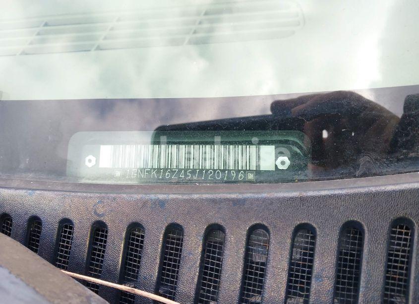 Photo 9 of 2005 Chevrolet Suburban 1500 LT (VIN 1GNFK16Z45J120196)