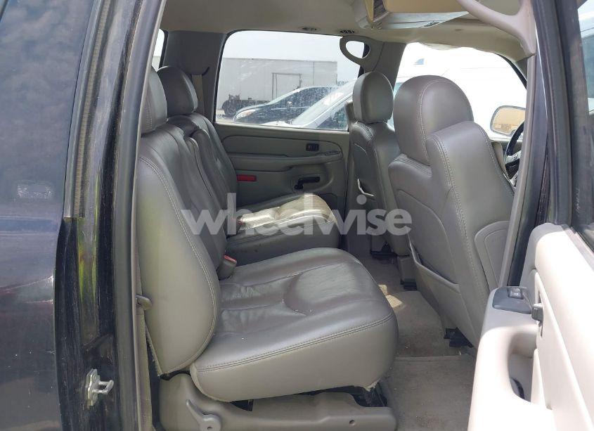 Photo 8 of 2005 Chevrolet Suburban 1500 LT (VIN 1GNFK16Z45J189938)