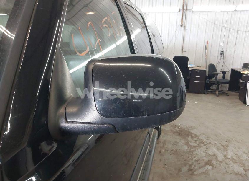 Photo 12 of 2005 Chevrolet Suburban 1500 LT (VIN 1GNFK16Z45J191317)