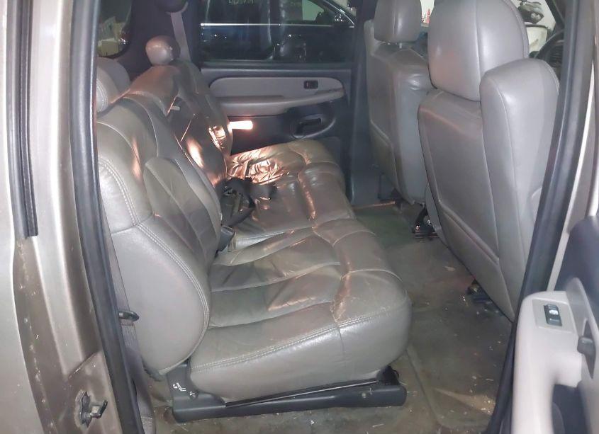 Photo 8 of 2002 Chevrolet Suburban 1500 LT (VIN 1GNFK16Z52J287288)