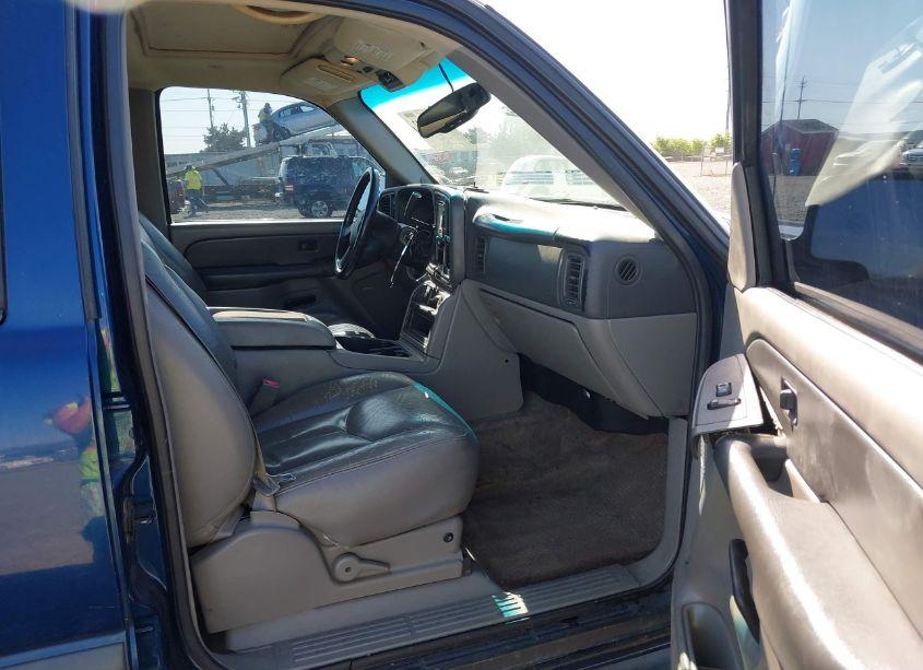 Photo 5 of 2003 Chevrolet Suburban 1500 LS (VIN 1GNFK16Z53J205741)