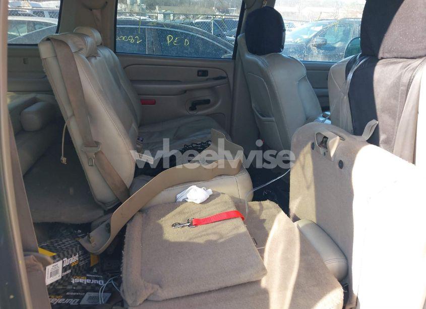 Photo 8 of 2004 Chevrolet Suburban 1500 LT (VIN 1GNFK16Z54J160818)