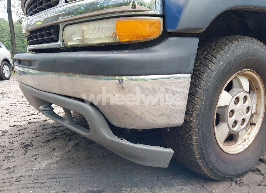 Photo 6 of 2002 Chevrolet Suburban 1500 LT (VIN 1GNFK16Z62J127727)