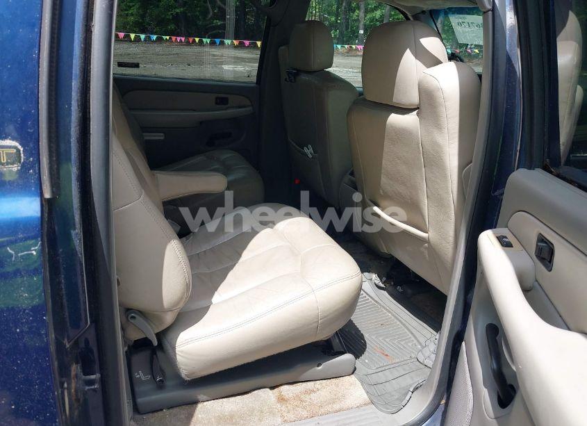 Photo 8 of 2002 Chevrolet Suburban 1500 LT (VIN 1GNFK16Z62J127727)