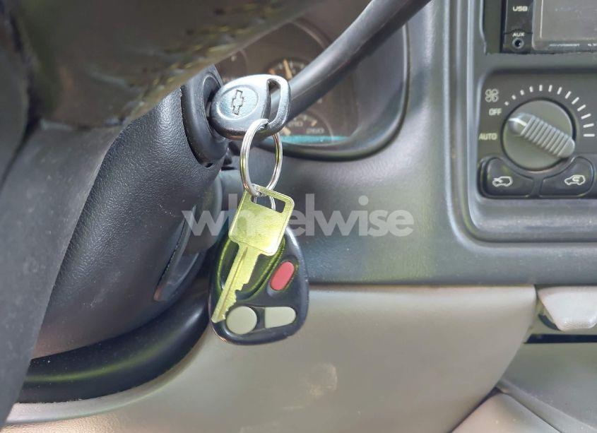 Photo 11 of 2002 Chevrolet Suburban 1500 LT (VIN 1GNFK16Z62J167600)