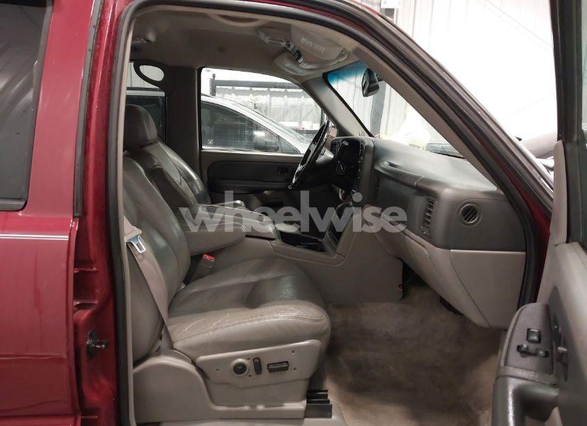 Photo 5 of 2003 Chevrolet Suburban 1500 LT (VIN 1GNFK16Z63J127986)