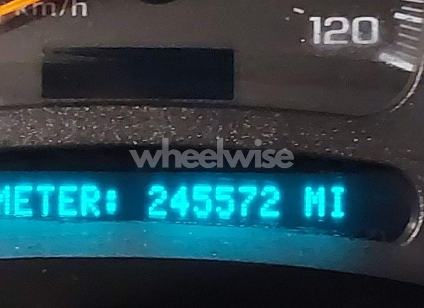 Photo 7 of 2003 Chevrolet Suburban 1500 LT (VIN 1GNFK16Z63J127986)