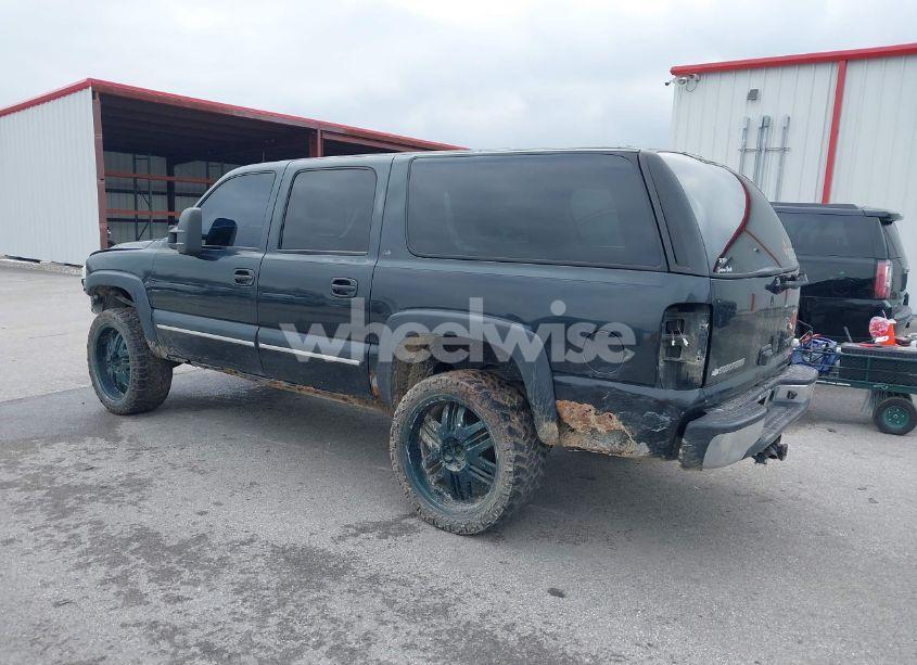 Photo 3 of 2003 Chevrolet Suburban 1500 LT (VIN 1GNFK16Z63J315083)