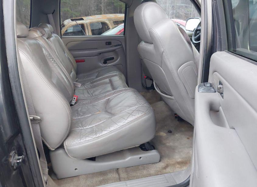 Photo 8 of 2004 Chevrolet Suburban 1500 LT (VIN 1GNFK16Z64J159466)