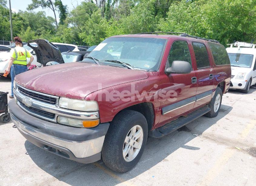 Photo 2 of 2002 Chevrolet Suburban 1500 LS (VIN 1GNFK16Z72J121807)