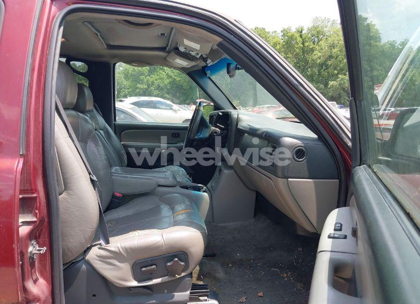 Photo 5 of 2002 Chevrolet Suburban 1500 LS (VIN 1GNFK16Z72J121807)