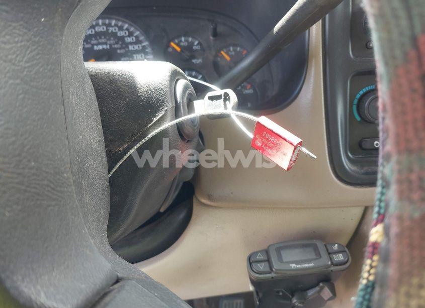 Photo 11 of 2003 Chevrolet Suburban 1500 LT (VIN 1GNFK16Z73J229510)