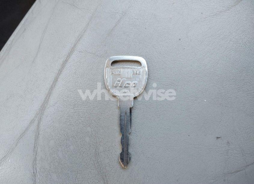 Photo 11 of 2004 Chevrolet Suburban 1500 LT (VIN 1GNFK16Z84J197572)