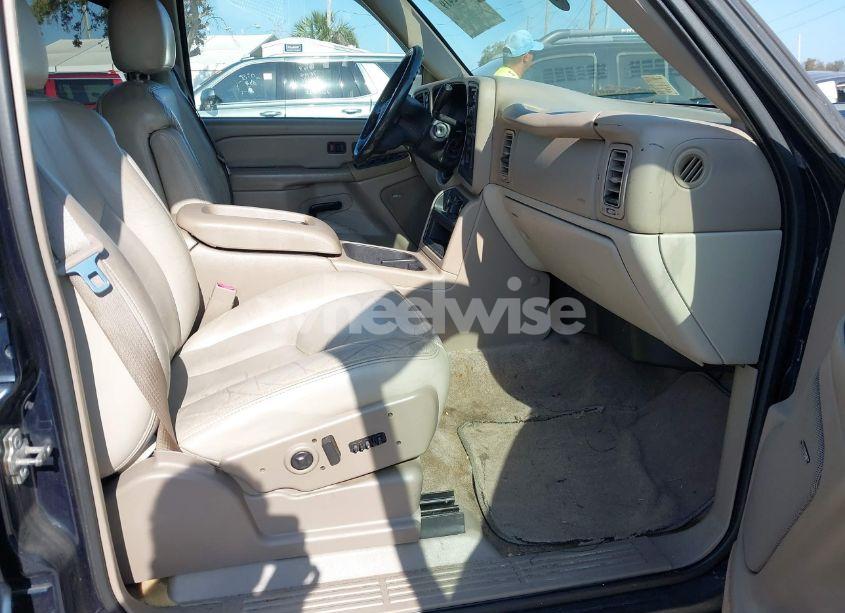 Photo 5 of 2004 Chevrolet Suburban 1500 LT (VIN 1GNFK16Z84J197572)