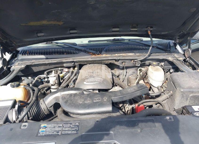 Photo 10 of 2004 Chevrolet Suburban 1500 LT (VIN 1GNFK16Z84J244731)