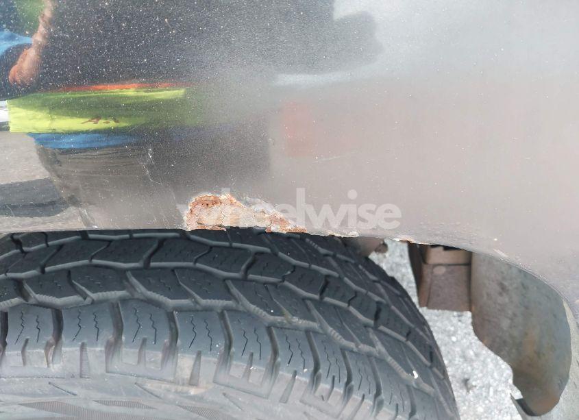 Photo 6 of 2004 Chevrolet Suburban 1500 LT (VIN 1GNFK16Z84J244731)