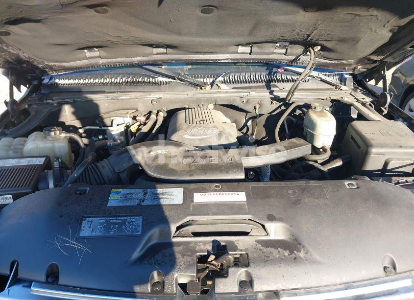 Photo 10 of 2005 Chevrolet Suburban 1500 LS (VIN 1GNFK16Z85J201640)