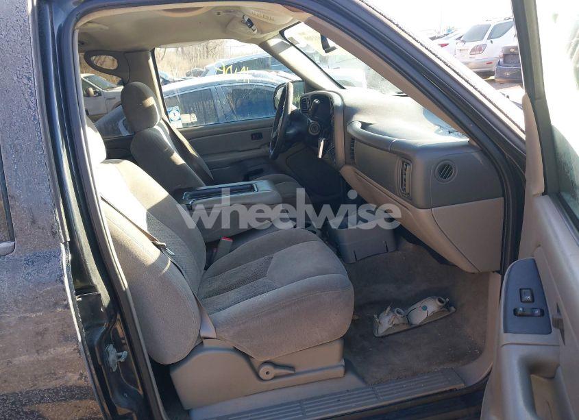 Photo 5 of 2005 Chevrolet Suburban 1500 LS (VIN 1GNFK16Z85J201640)