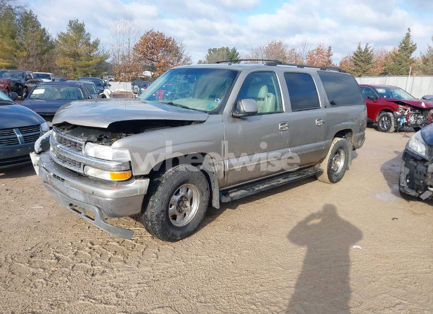 Photo 2 of 2002 Chevrolet Suburban 1500 LT (VIN 1GNFK16Z92J109951)