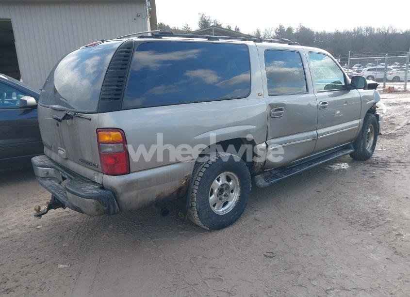 Photo 4 of 2002 Chevrolet Suburban 1500 LT (VIN 1GNFK16Z92J109951)