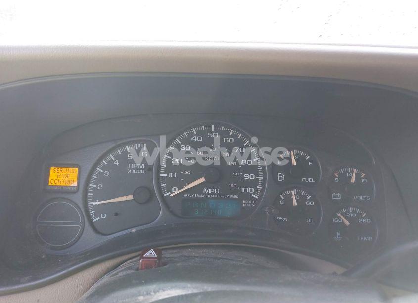 Photo 7 of 2002 Chevrolet Suburban 1500 LT (VIN 1GNFK16Z92J109951)