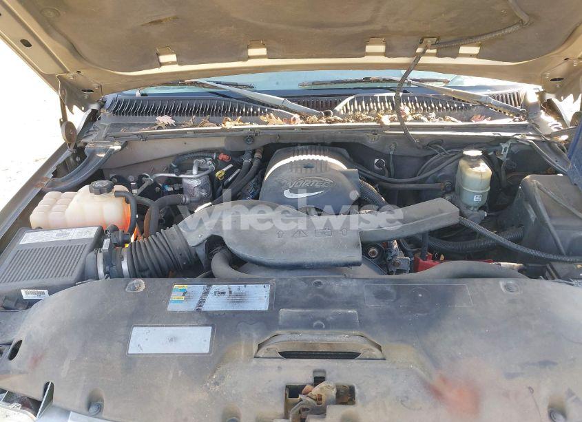 Photo 10 of 2002 Chevrolet Suburban 1500 LT (VIN 1GNFK16Z92J246243)