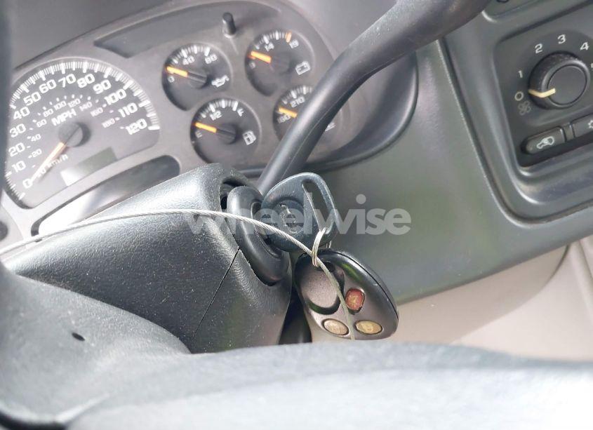 Photo 11 of 2003 Chevrolet Suburban 1500 LS (VIN 1GNFK16Z93J190726)