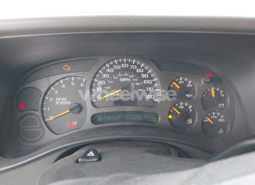 Photo 7 of 2003 Chevrolet Suburban 1500 LS (VIN 1GNFK16Z93J190726)