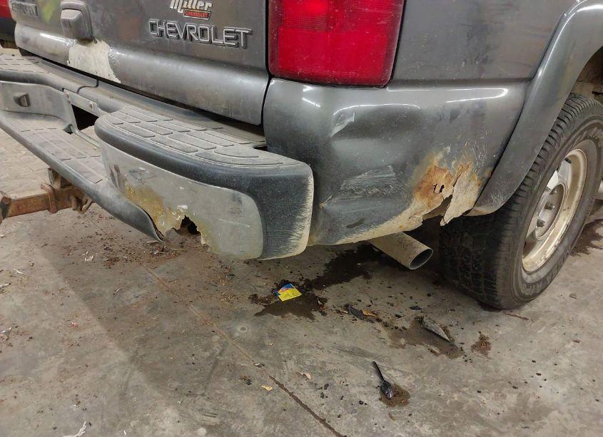 Photo 13 of 2002 Chevrolet Suburban 1500 LT (VIN 1GNFK16ZX2J222341)