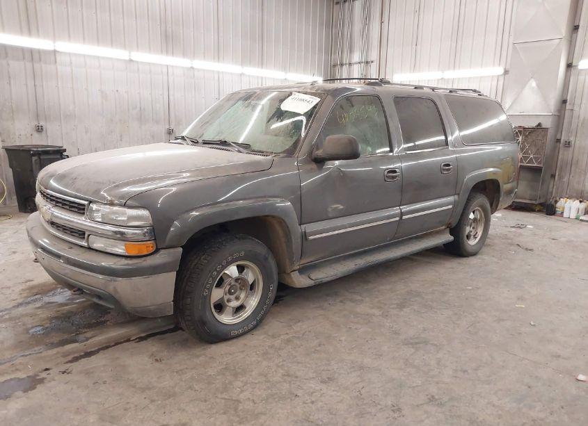 Photo 2 of 2002 Chevrolet Suburban 1500 LT (VIN 1GNFK16ZX2J222341)