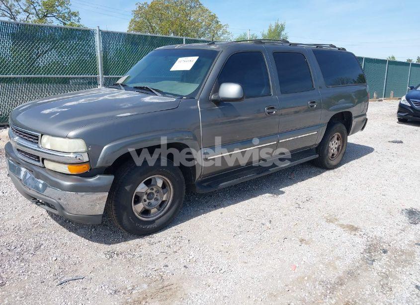 Photo 2 of 2002 Chevrolet Suburban 1500 LT (VIN 1GNFK16ZX2J297816)