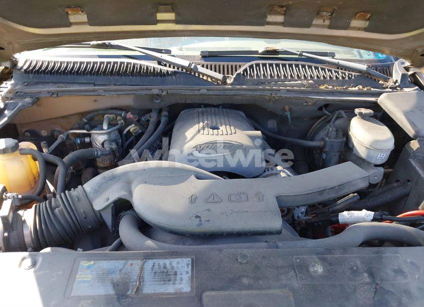 Photo 10 of 2003 Chevrolet Suburban 1500 LS (VIN 1GNFK16ZX3J197314)