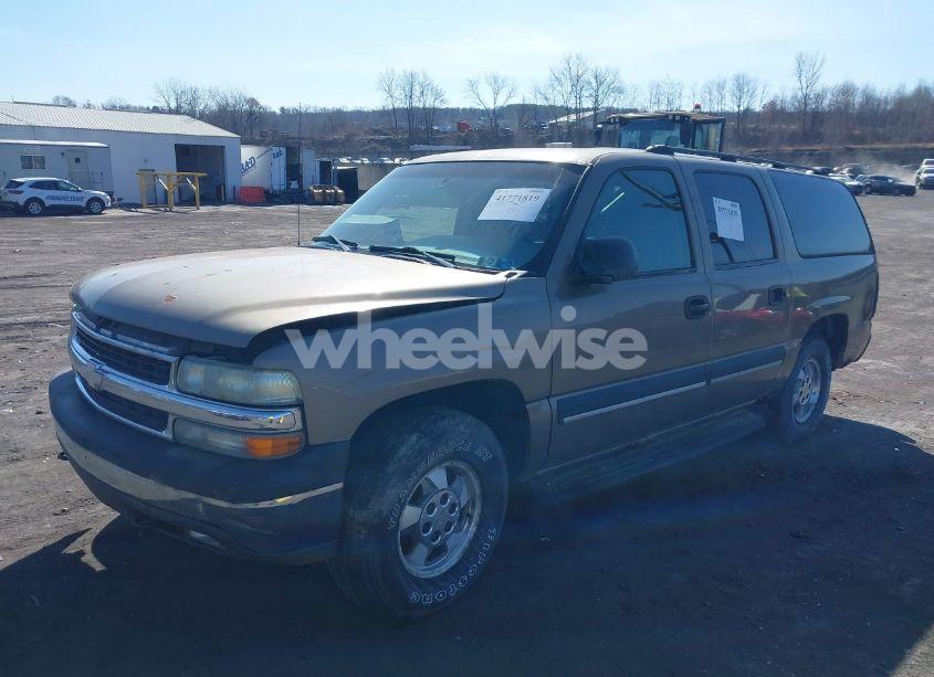 Photo 2 of 2003 Chevrolet Suburban 1500 LS (VIN 1GNFK16ZX3J197314)