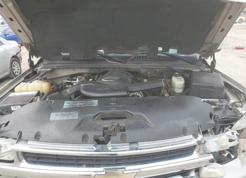 Photo 10 of 2004 Chevrolet Suburban 1500 LT (VIN 1GNFK16ZX4J194589)