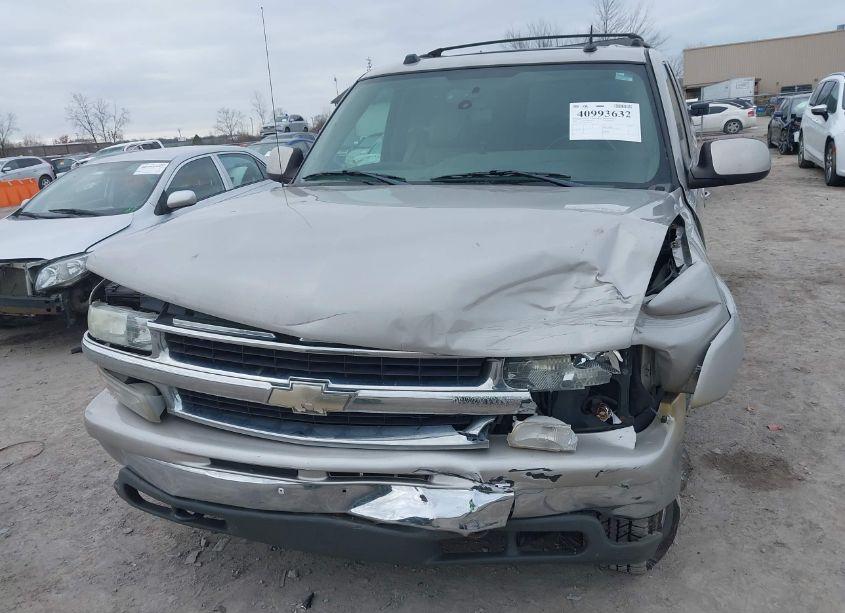 Photo 6 of 2004 Chevrolet Suburban 1500 LT (VIN 1GNFK16ZX4J194589)