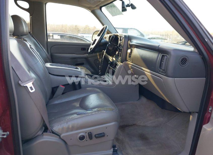 Photo 5 of 2006 Chevrolet Suburban 1500 LT (VIN 1GNFK16ZX6J143502)