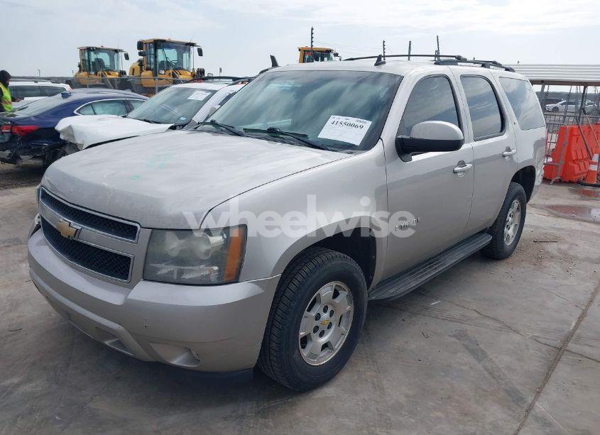 Photo 2 of 2009 Chevrolet Tahoe LT2 (VIN 1GNFK23009R138133)