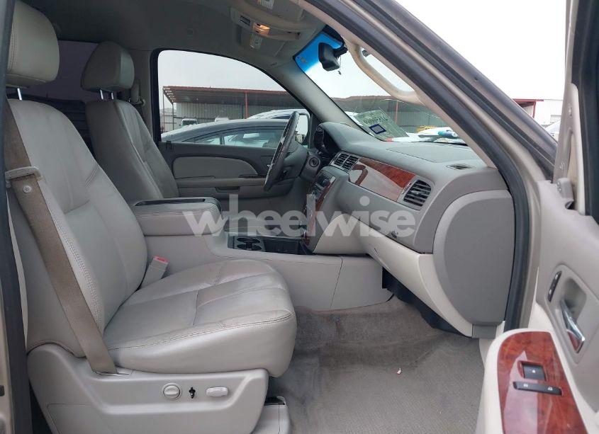 Photo 5 of 2009 Chevrolet Tahoe LT2 (VIN 1GNFK23009R138133)