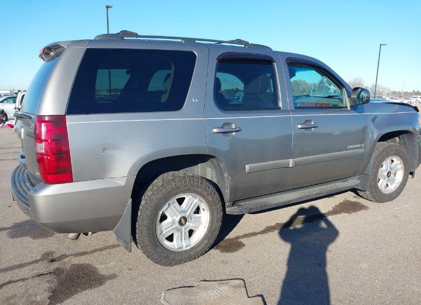 Photo 4 of 2009 Chevrolet Tahoe LT2 (VIN 1GNFK23009R179197)