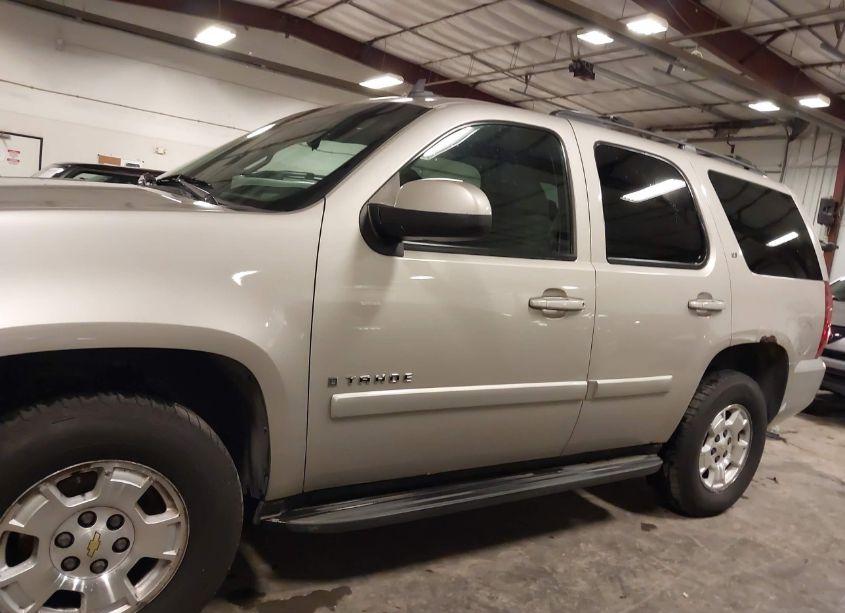 Photo 15 of 2009 Chevrolet Tahoe LT1 (VIN 1GNFK23009R231640)
