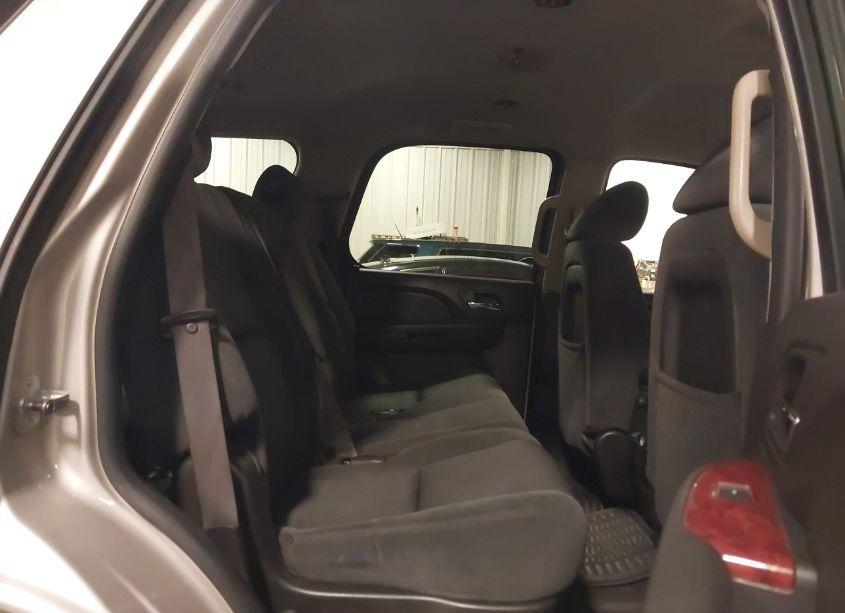 Photo 8 of 2009 Chevrolet Tahoe LT1 (VIN 1GNFK23009R231640)