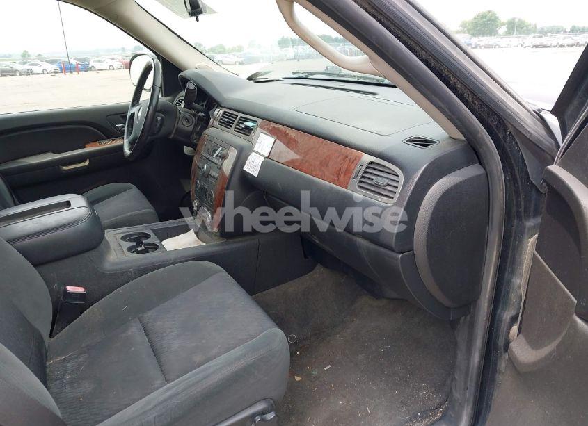 Photo 5 of 2009 Chevrolet Tahoe LT1 (VIN 1GNFK23009R297220)