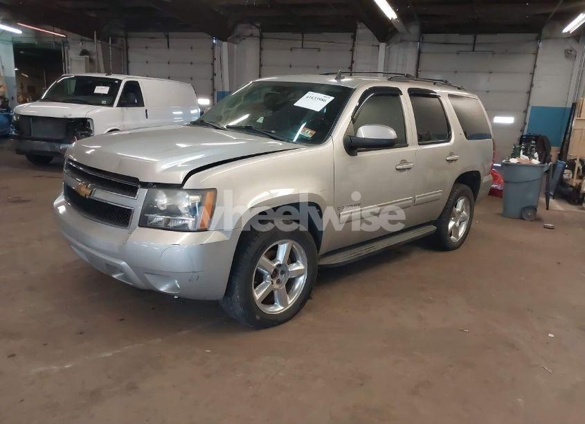 Photo 2 of 2009 Chevrolet Tahoe LT2 (VIN 1GNFK23019R287148)