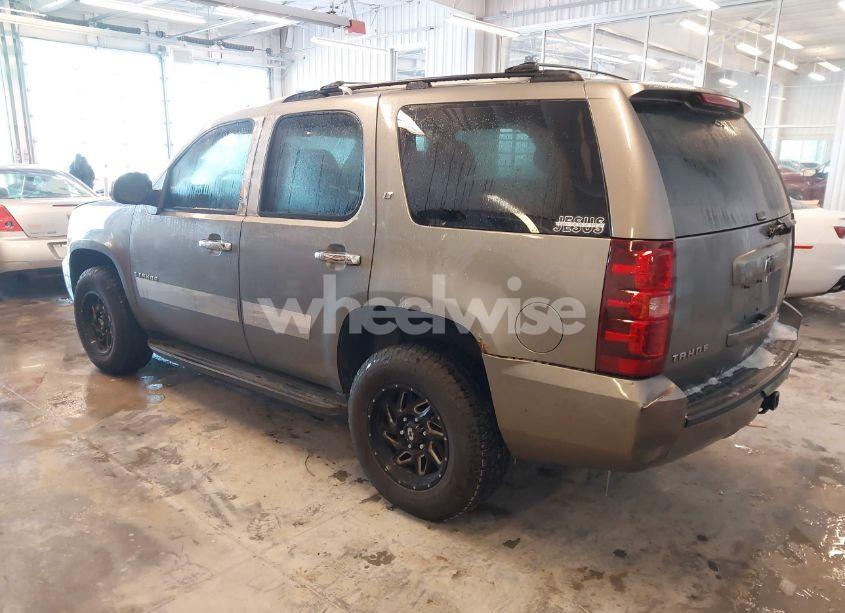 Photo 3 of 2009 Chevrolet Tahoe LT1 (VIN 1GNFK23029R261576)