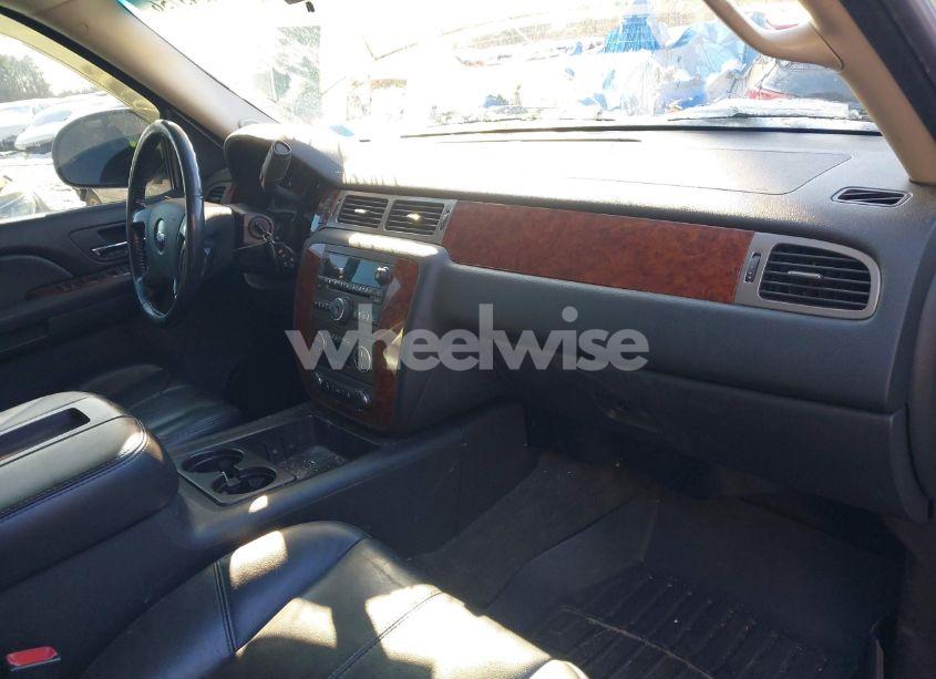 Photo 5 of 2009 Chevrolet Tahoe LT2 (VIN 1GNFK23039R262316)