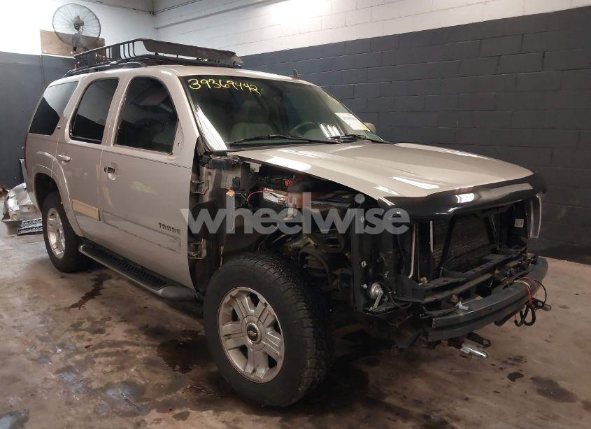 2009 Chevrolet Tahoe LT2 (VIN 1GNFK23039R292545) main photo