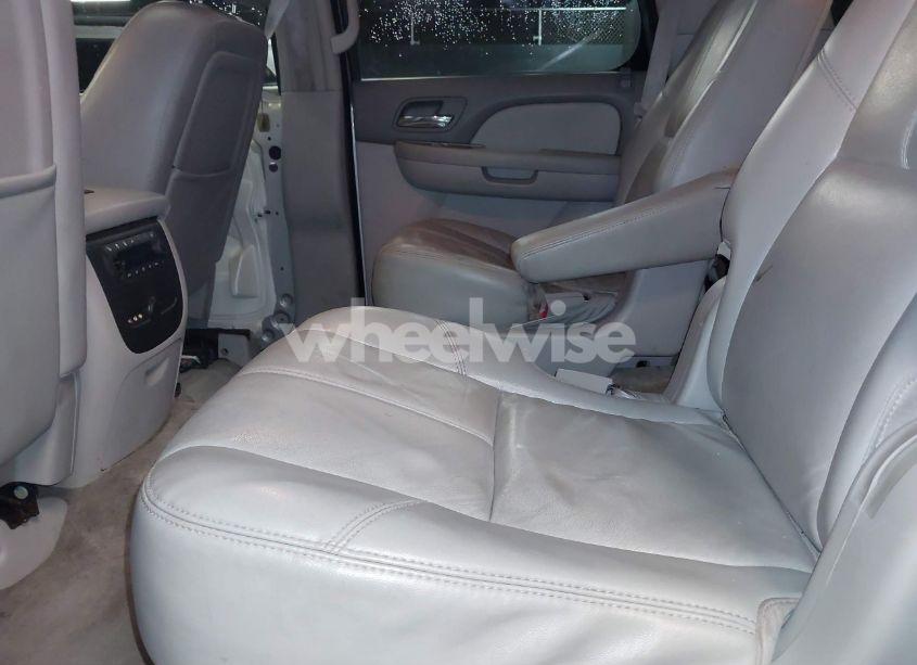 Photo 8 of 2009 Chevrolet Tahoe LT2 (VIN 1GNFK23039R292545)